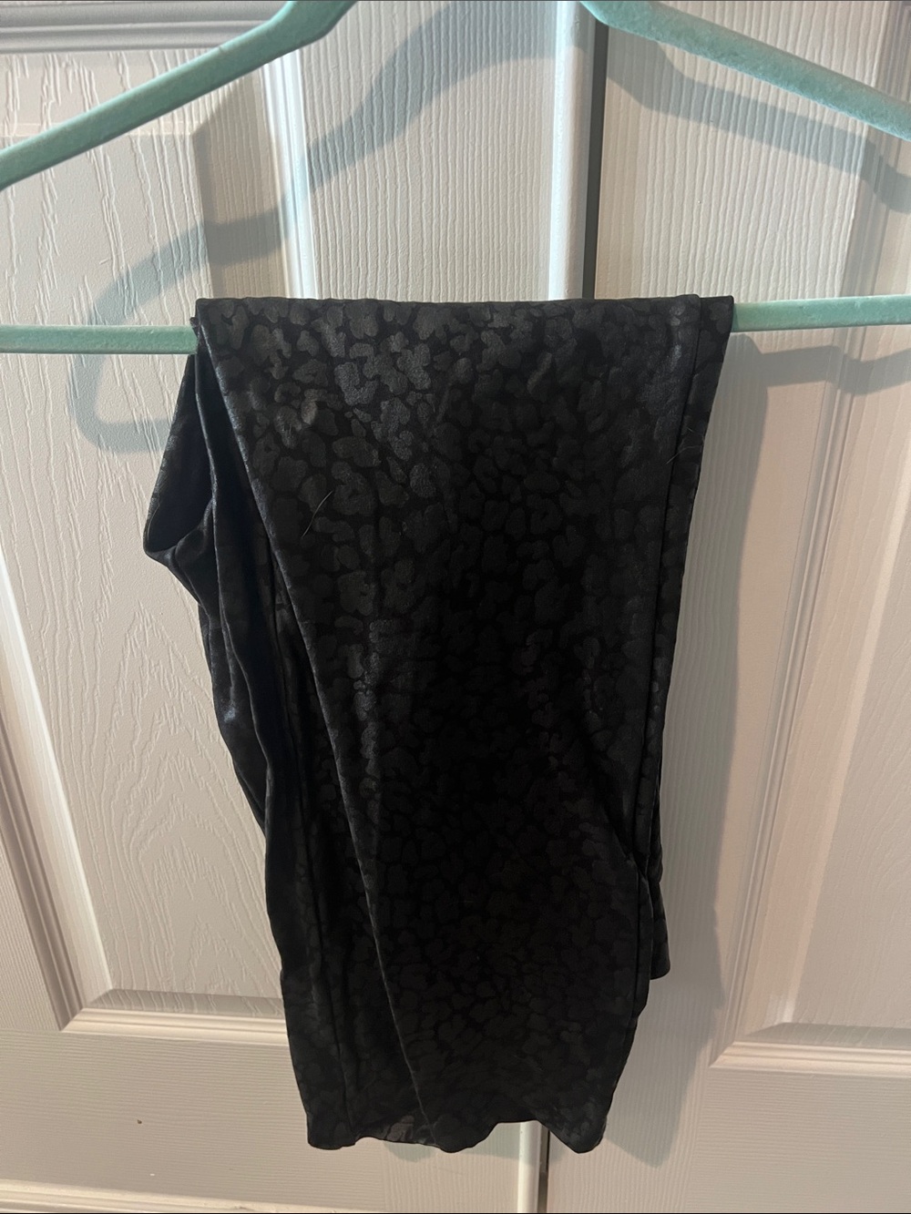 LOFT Black Subtle Jacquard Leggings
